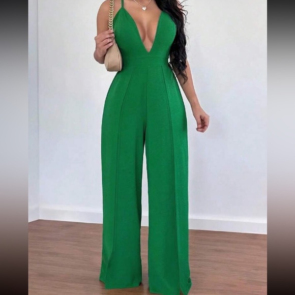 Elegant Green Jumpsuit | NEW - Picture 1 of 3